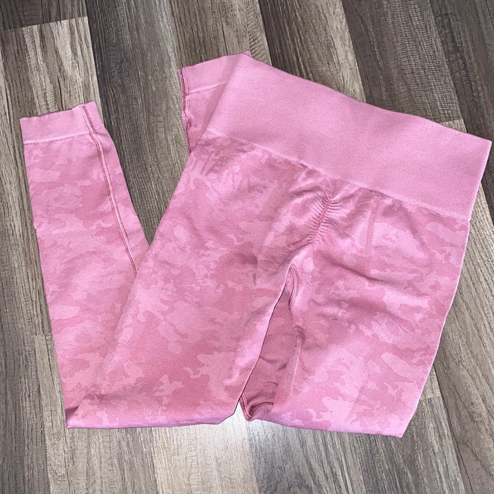 Pink camo gymshark